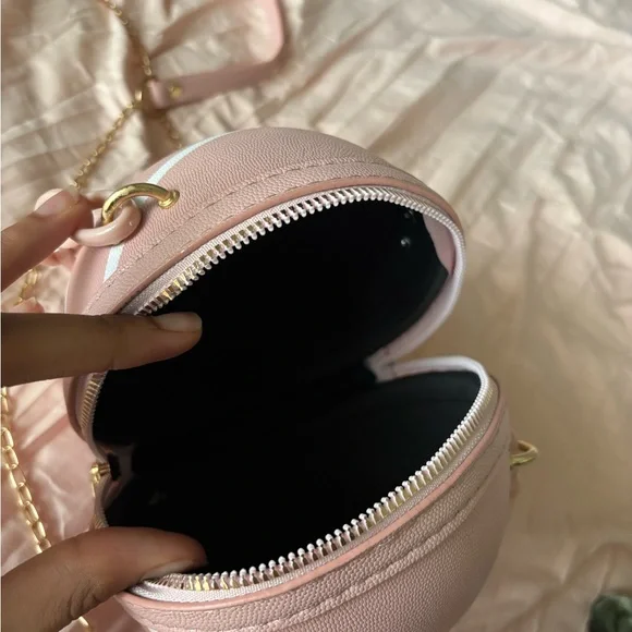 Pink and white basketball purse. - Picture 3 of 6